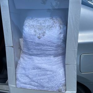 Size 18 David’s Bridal Weeding Dress